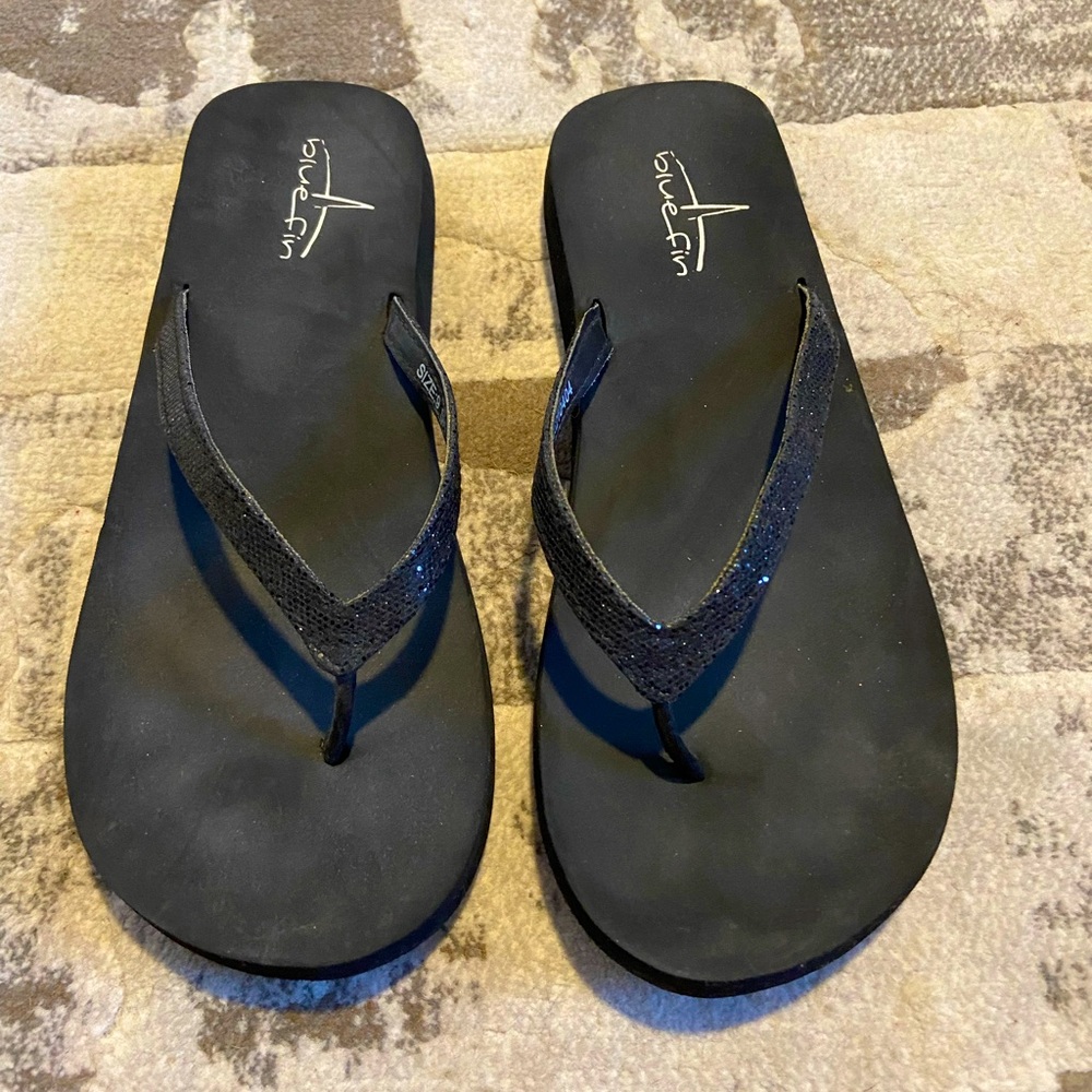 Black glitter flip flops